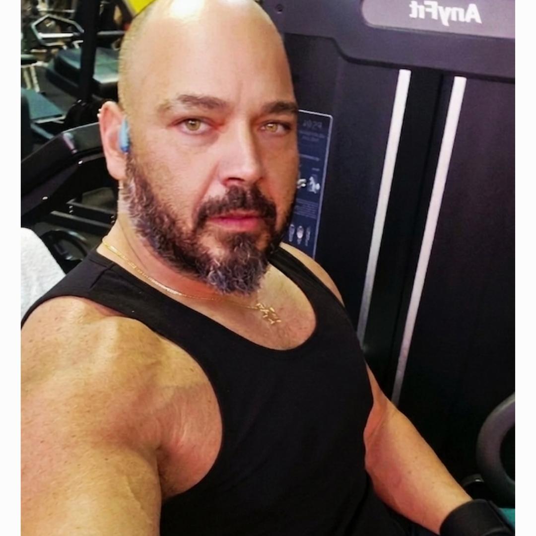 אייל מוניות