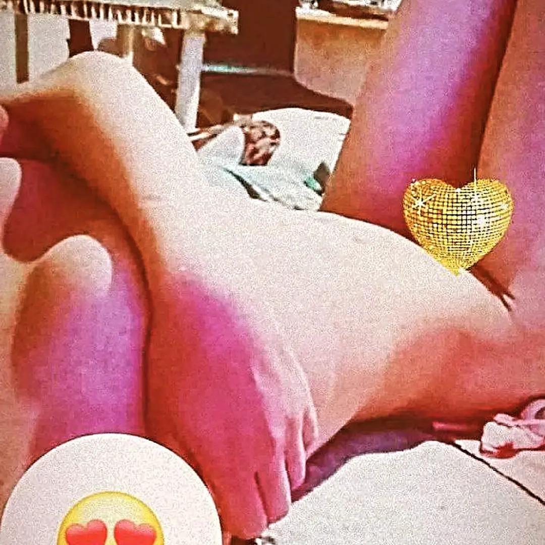 YOUNG QUEEN ALEXA(KAROLINA)
