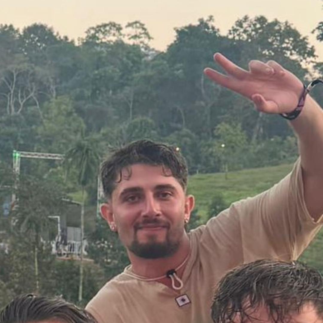 עומר שוורץ אפגרייד