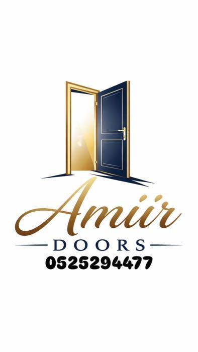 אמיר מתקין דלתות פנים