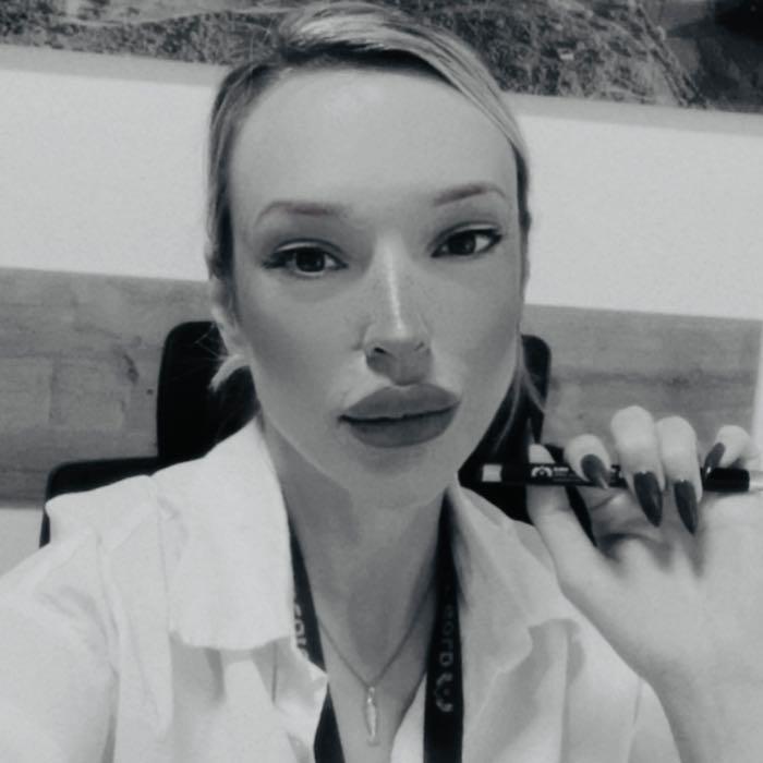 רקפת דמרי יועצת ומשווקת נדל״ן בחריש