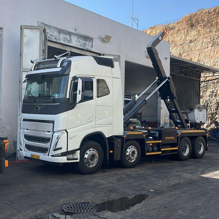 בשם השם נעשה ונצליח